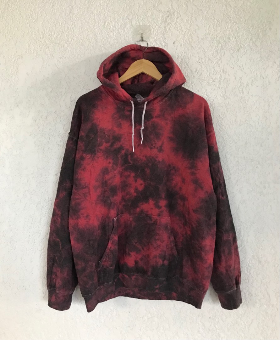 Gildan tie dye hoodie, Men's Fashion, Tops & Sets, Hoodies on Carousell