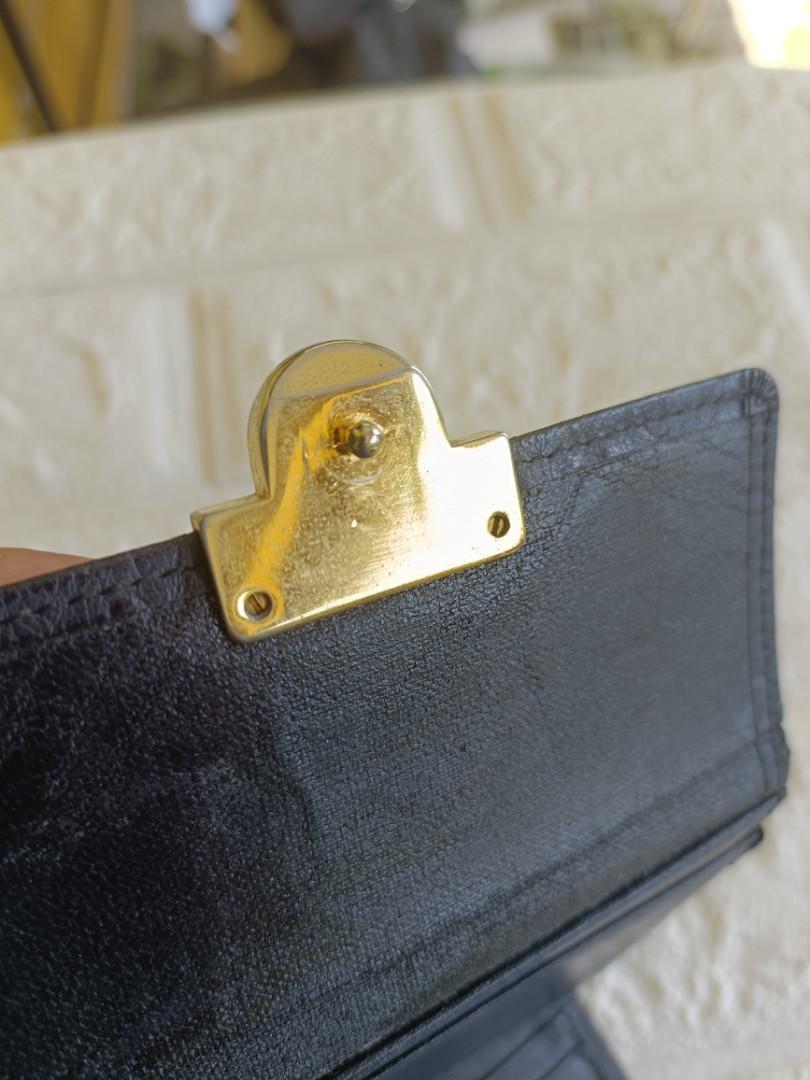 Givenchy wallet (Category: Luxury Bags & Wallets) located in Bustos. Submitted by theprelovedshopbulacan (Listing ID 1187475922, Image 3). Description: authentic.