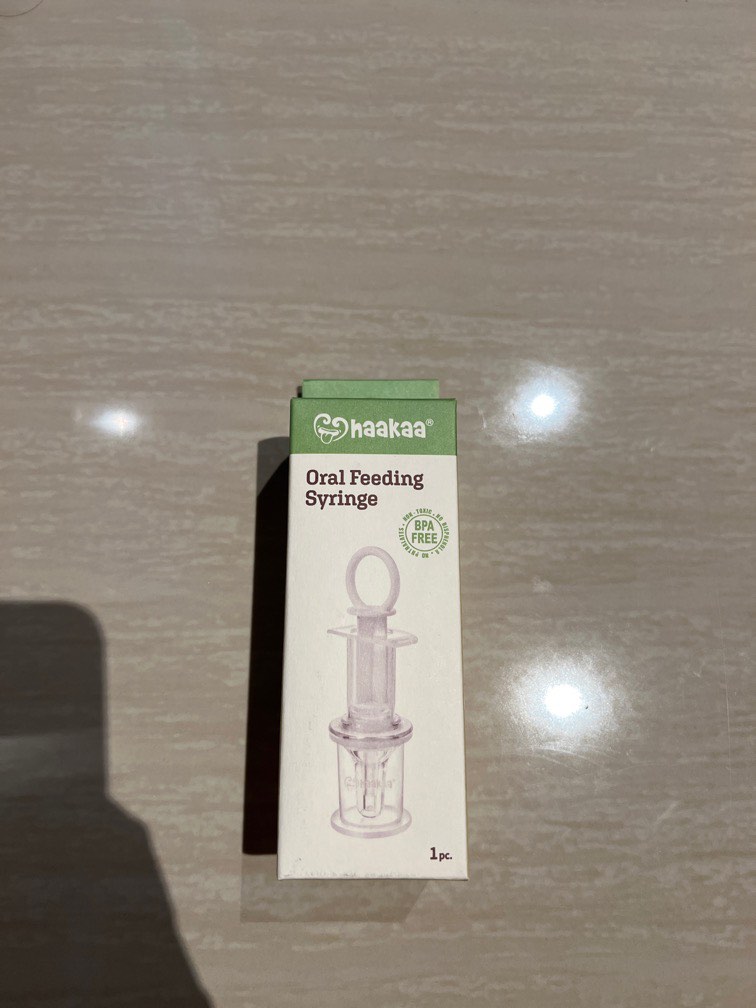 Haakaa oral feeding syringe & breast pump cap, Babies & Kids, Nursing