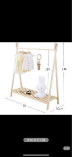 Hang Clothes shelves