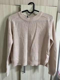 (Category: ) located in . Submitted by serenaa_wardrobe (Listing ID 1187486078, Image 1). Description: .