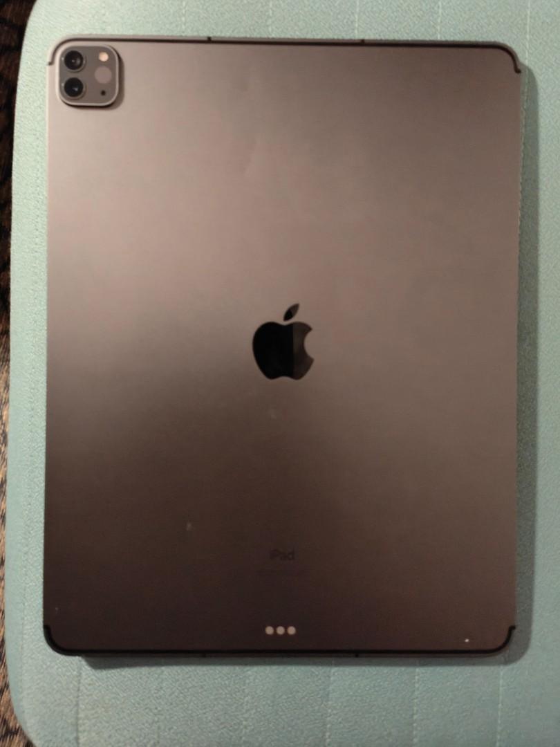 ipad pro 5th gen (Category: Laptops & Notebooks) located in Rizal. Submitted by engracia84 (Listing ID 1187630404, Image 2). Description: unit only 256 gig makinis no issue no box naiwan bought in US.