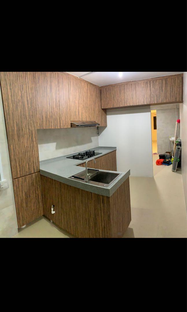 Kitchen cabinet