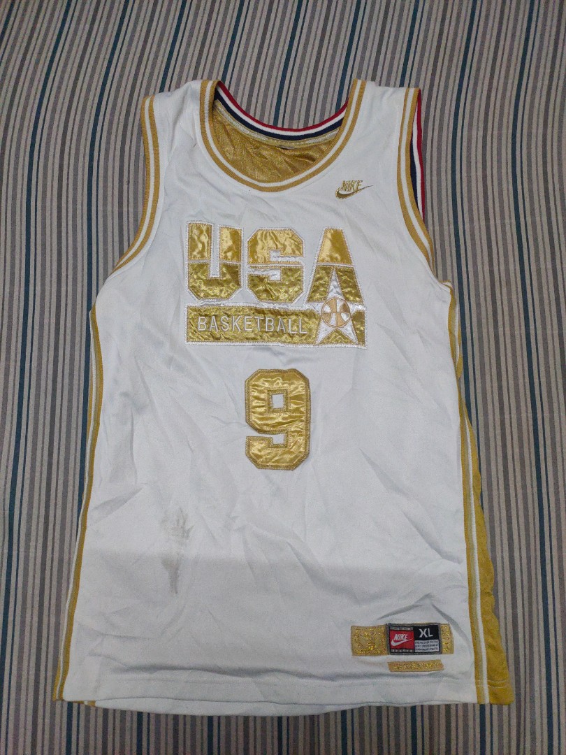Michael jordan hotsell gold jersey
