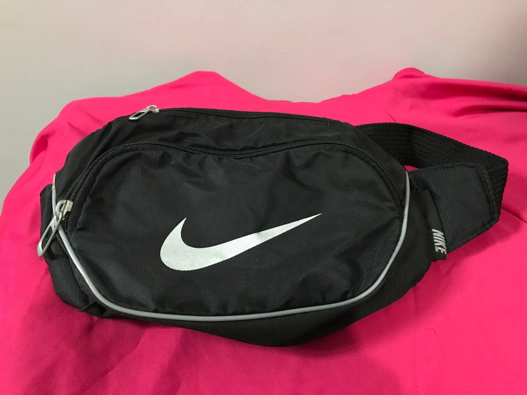 Nike Black Belt Bag, Men's Fashion, Bags, Belt bags, Clutches and