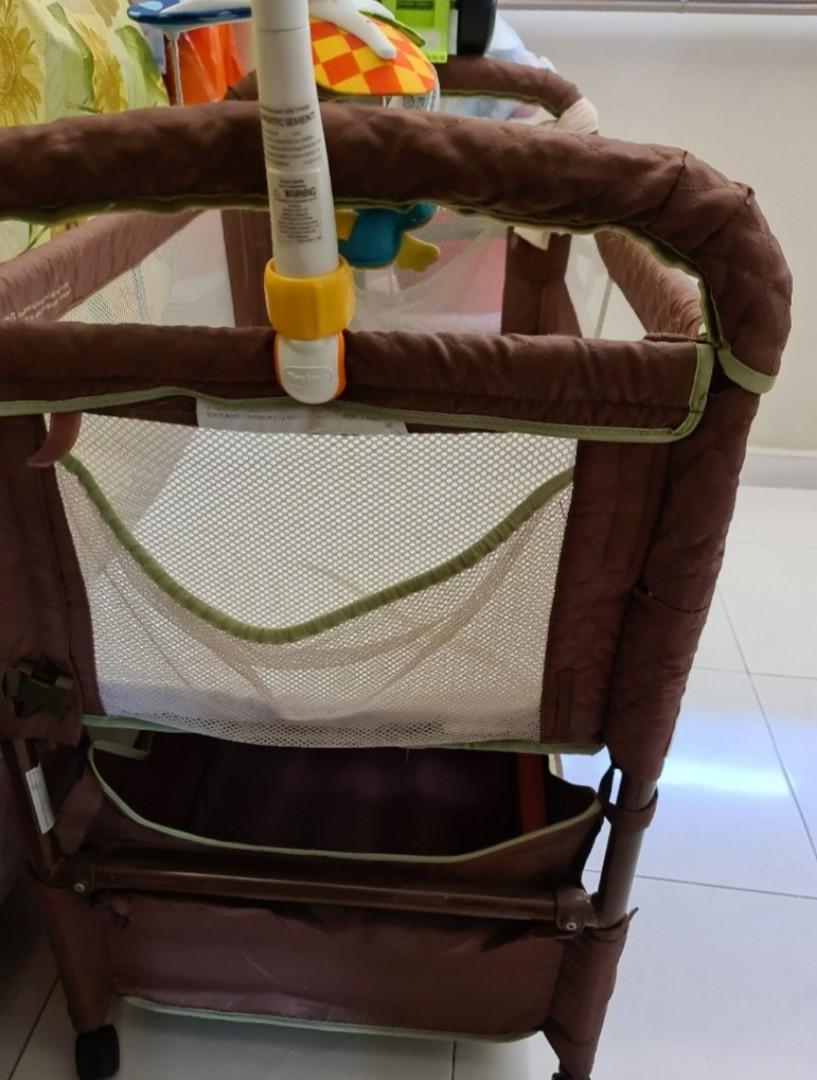 Selling baby cot, Babies & Kids, Baby Nursery & Kids Furniture, Cots