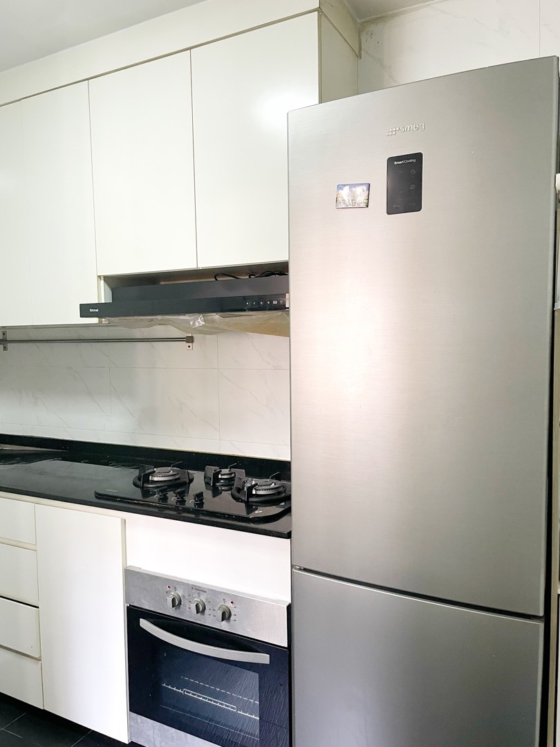 Smeg 2Door Bottom Freezer Refrigerator, TV & Home Appliances, Kitchen