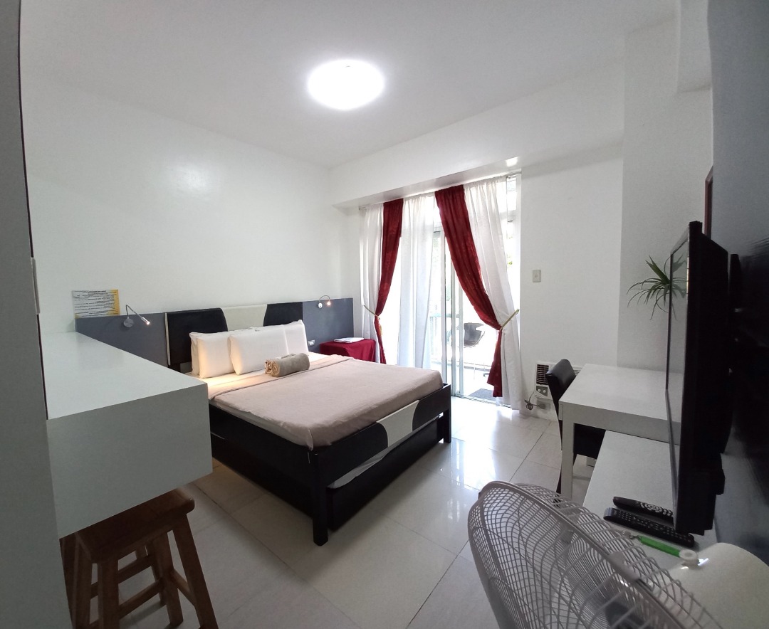 Studio A Pico de Loro Cove, PHP 2500 good for 45 guests, Uratex 40