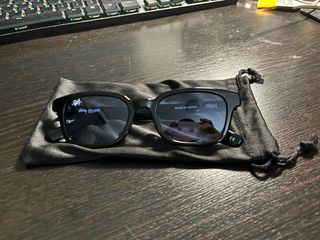 （分類：）位於 。 由 alexko3984 提交（商品編號 1187604628，圖片 1）。簡介： 。