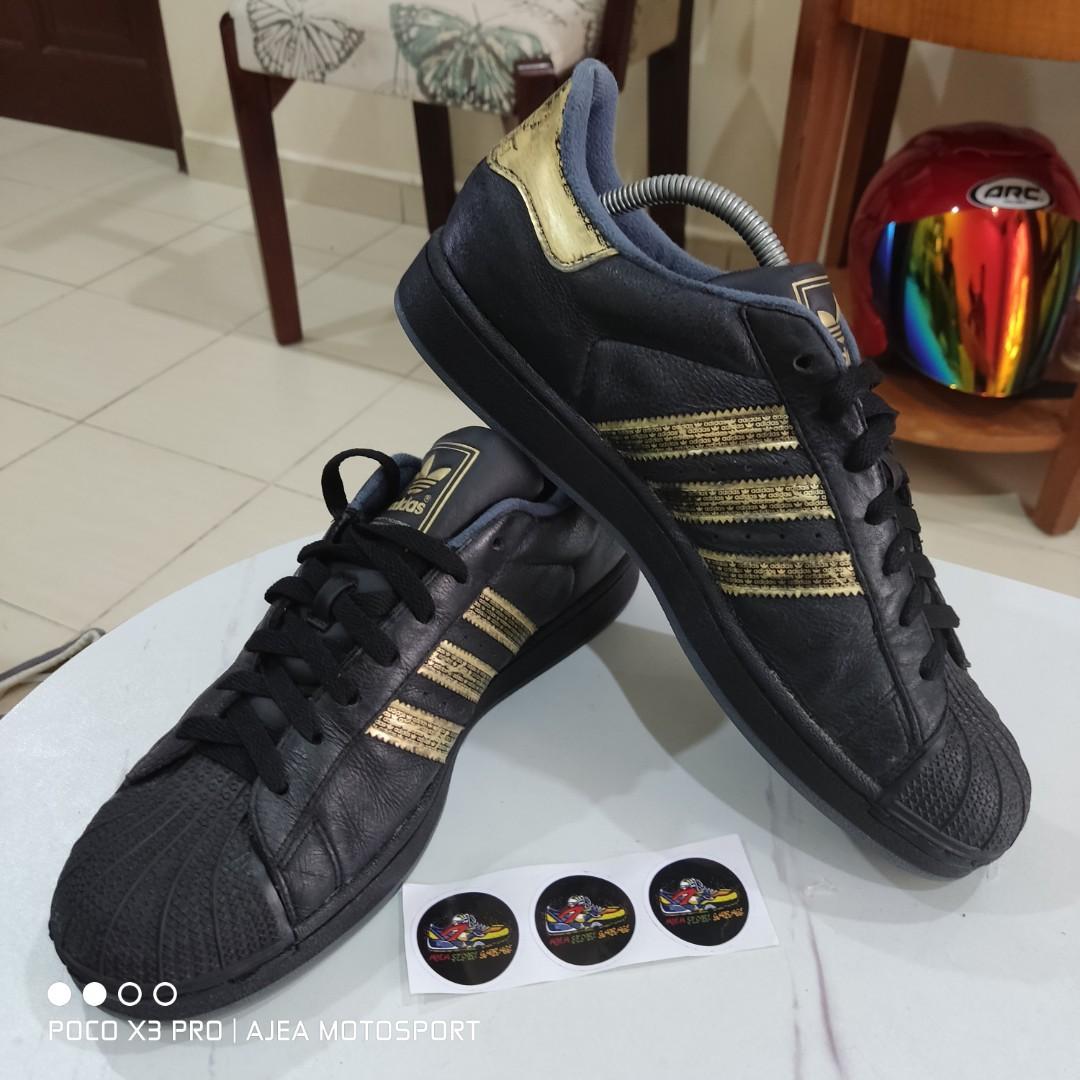 Superstar II hitam gold 9.5uk Men s Fashion Footwear Sneakers