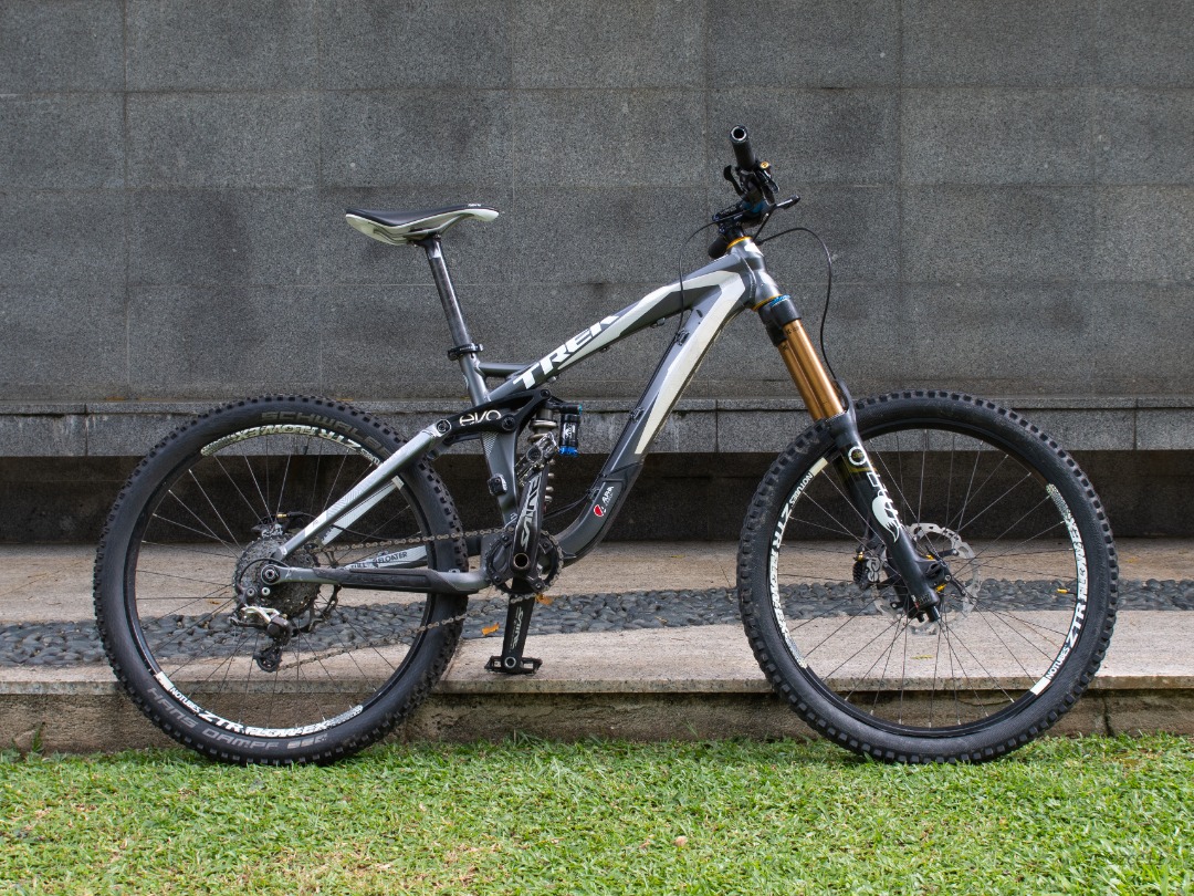 Trek Scratch 9 Full Suspension Mountain Bike Sports Equipment