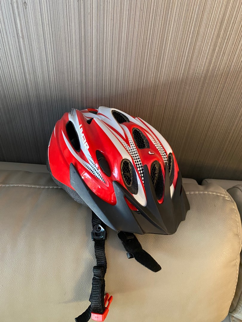 Used Bicycle Helmut, Sports Equipment, Bicycles & Parts, Parts