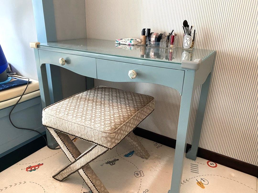 Vanity Dressing Table and chair set
