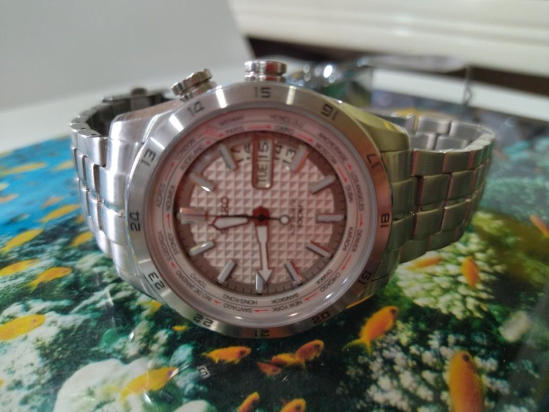 Vintage Seiko GMT Worldtime Luxury Watches on Carousell