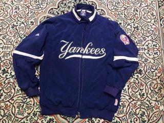 Yankees jacket..issue zipper at my paso ng yos*