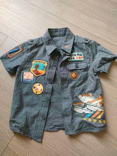 男童拼布徽章刺繡帥襯衫