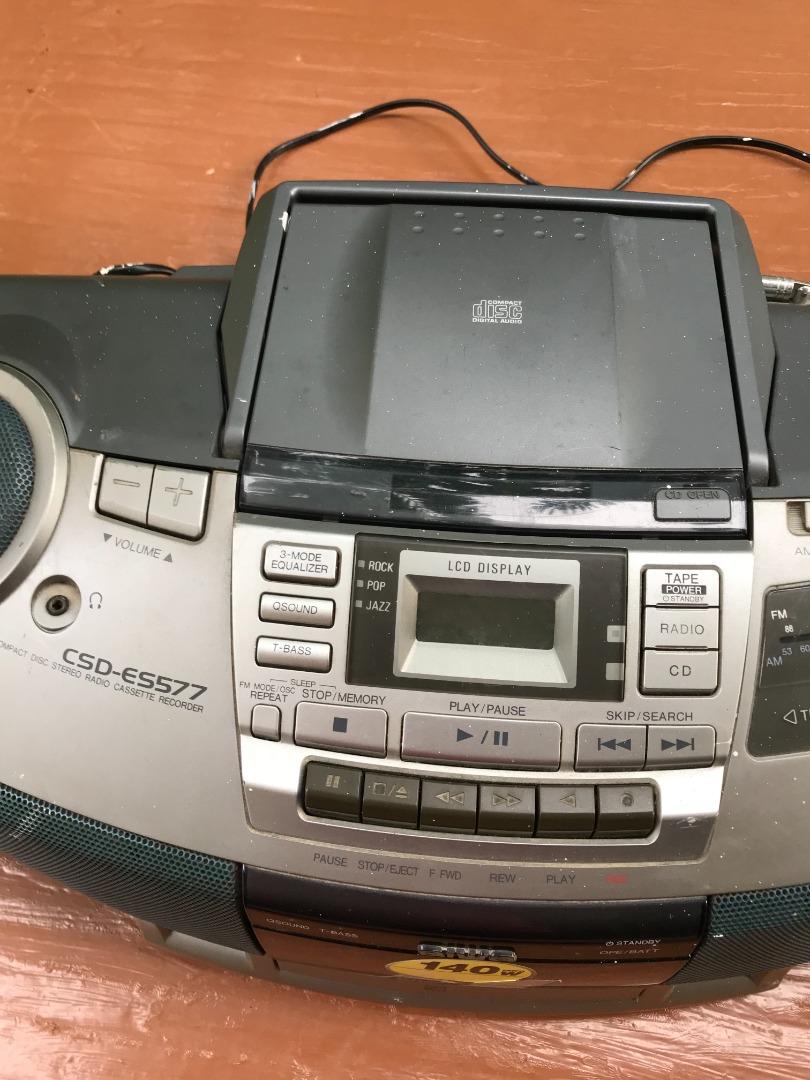 AIWA CSDES57 CD, cassette and radio player. Cassette and radio in good