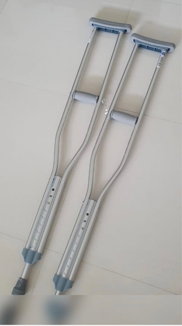 Aluminium Underarm/Shoulder Crutches/aids, Health & Nutrition