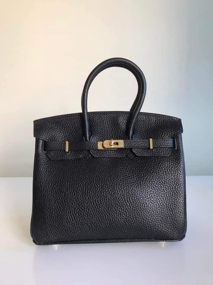 Berkin togo leather 25cm handbag (Category: Luxury Bags & Wallets) located in Makati City. Submitted by luxurbagonlineshop (Listing ID 1187644201, Image 3). Description: riri zipper.