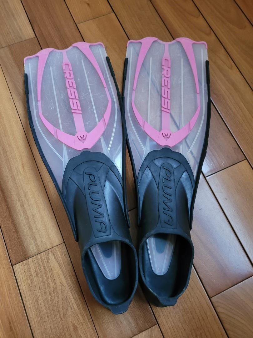 Beuchat wetsuit + Cressi fins, Sports Equipment, Other Sports Equipment