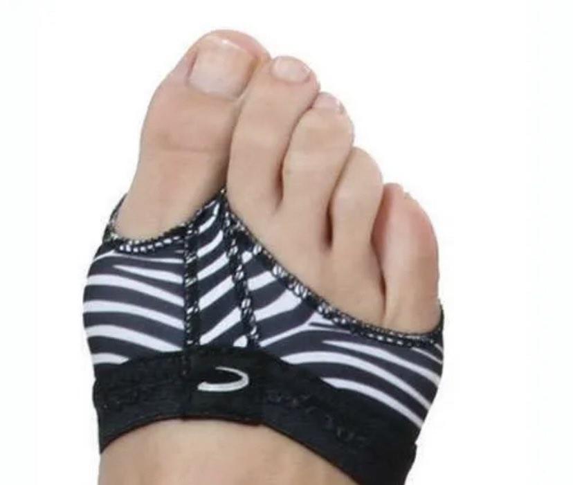 Capezio foot thongs deals