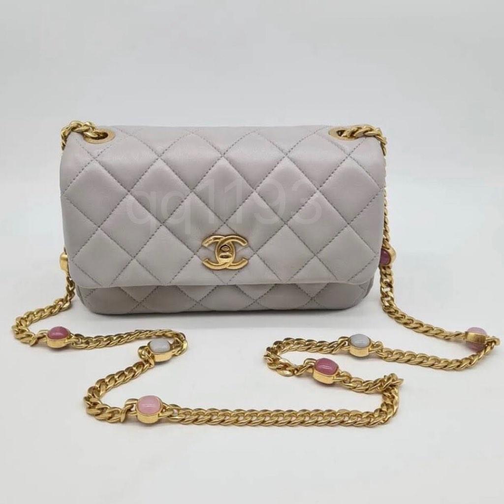 Chanel Small Classic Quilted Flap Bag (22B Grey), Women's Fashion, Bags &  Wallets, Shoulder Bags on Carousell