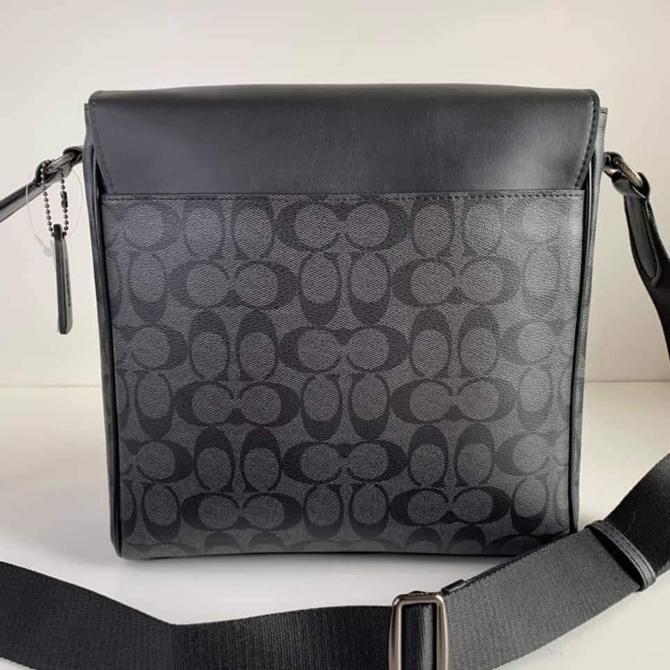 Coach Houston Map Messenger Bag in Signature Canvas, Men's Fashion