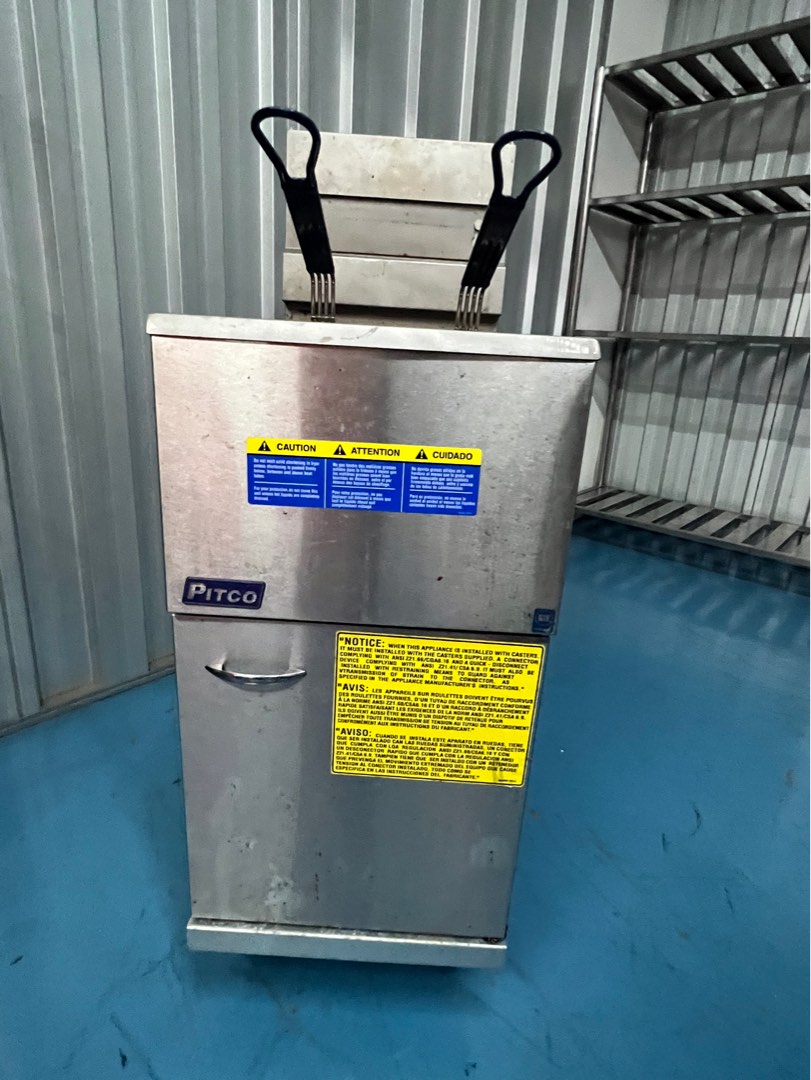 Commercial Deep Fryer! Used less than 3 months!, TV & Home Appliances, Kitchen Appliances