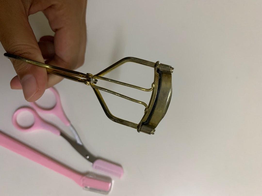 daiso eyelash curler eyebrow scissors eyebrow shaver, Beauty & Personal