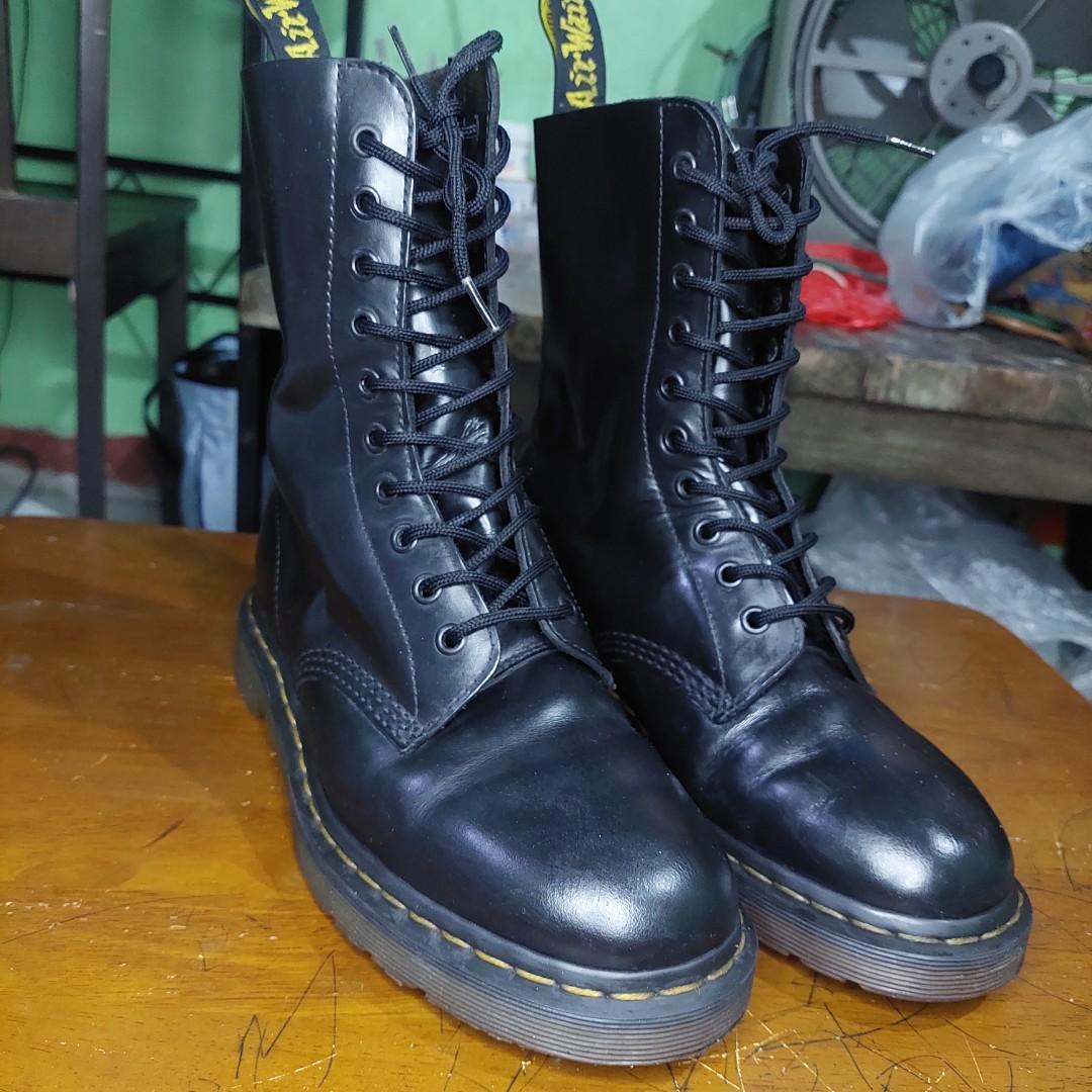 DR MARTENS 1490 SIZE 8 MEN 9 WOMEN UK 7 Men s Fashion Footwear