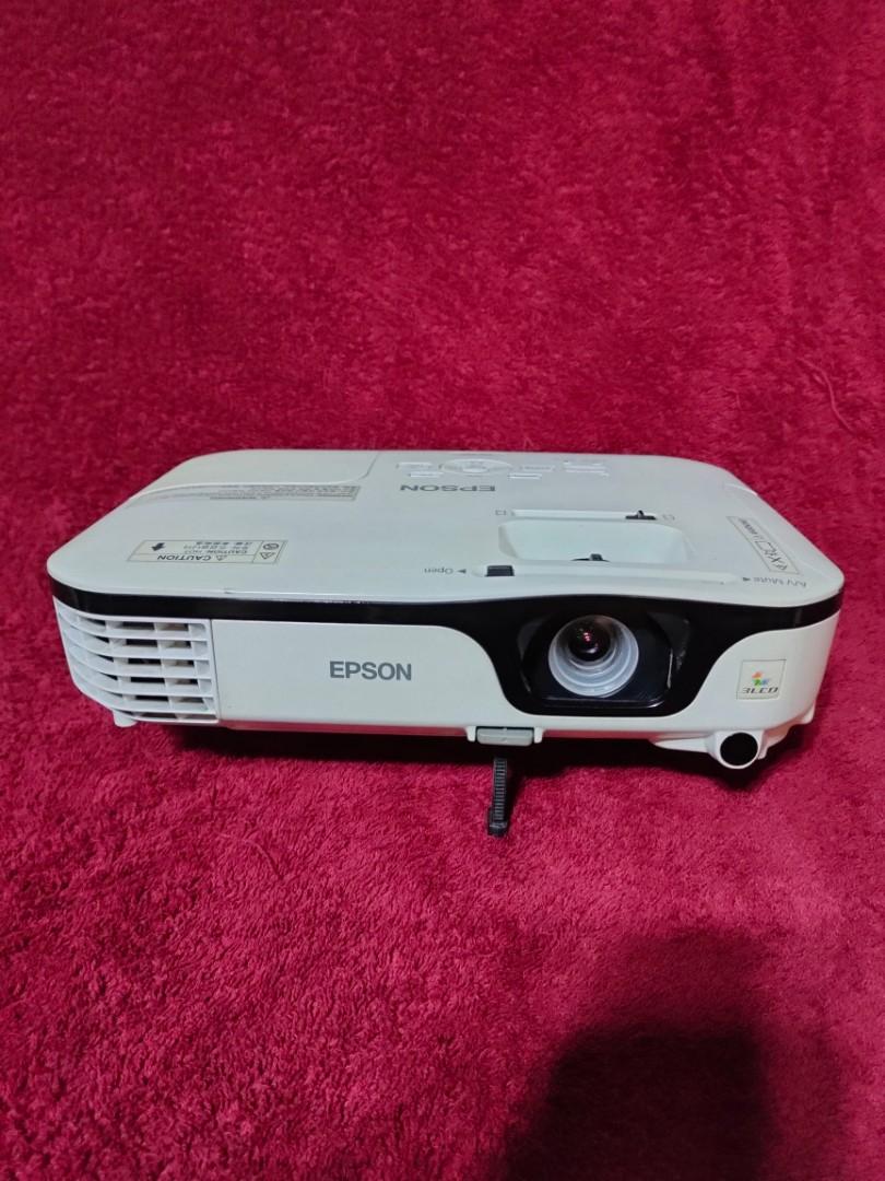 EPSON EBS12 PROJECTOR, TV & Home Appliances, TV & Entertainment