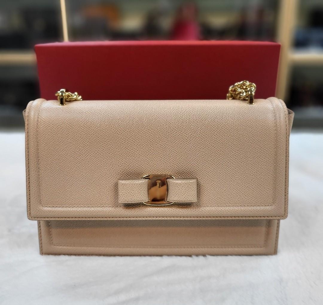Ferragamo ginny deals medium bag