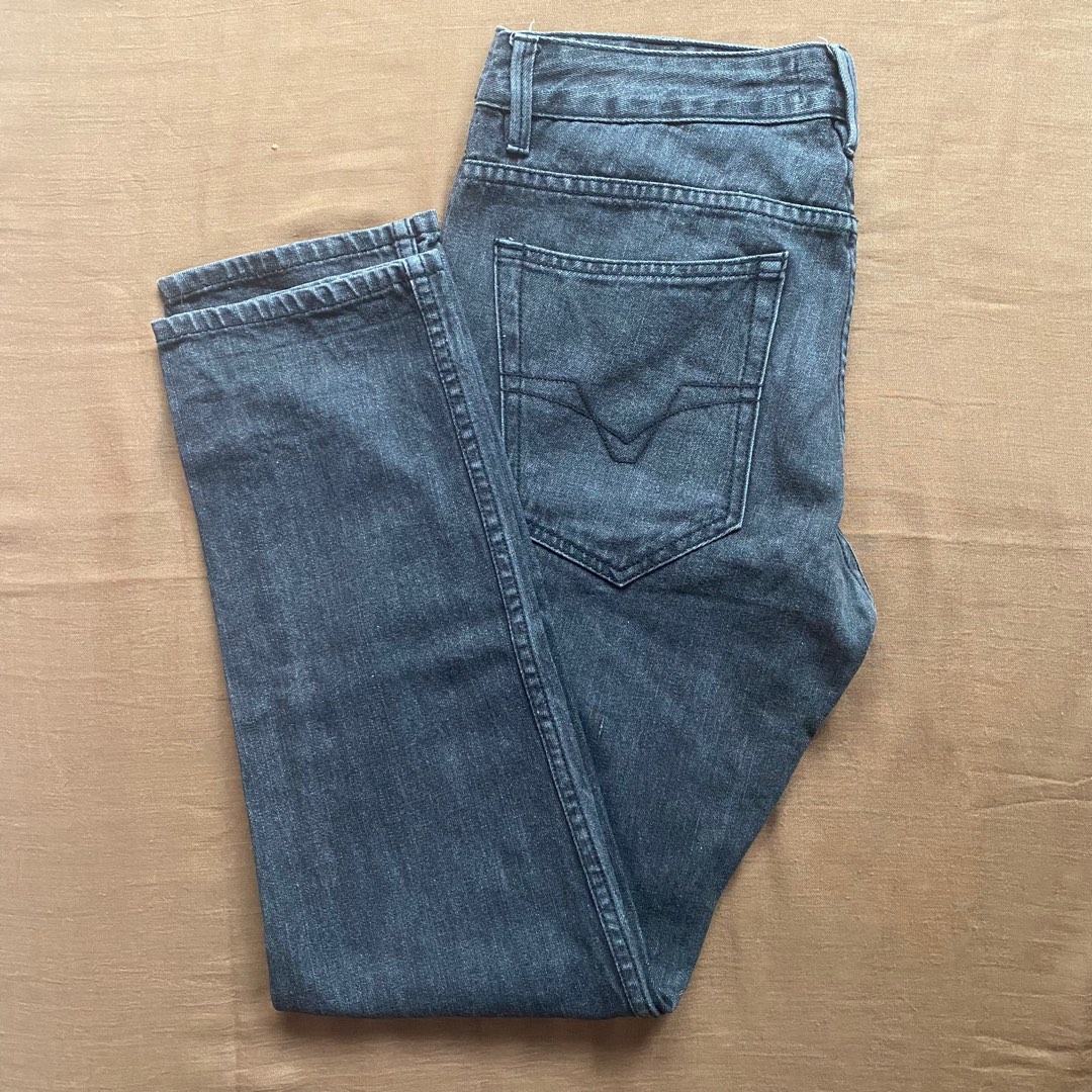 Folded & Hung pants, Men's Fashion, Bottoms, Jeans on Carousell