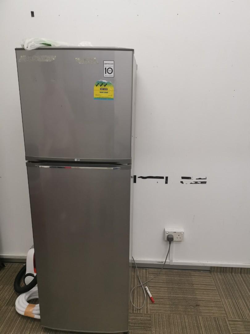 Fridge, Furniture & Home Living, Kitchenware & Tableware, Bakeware on