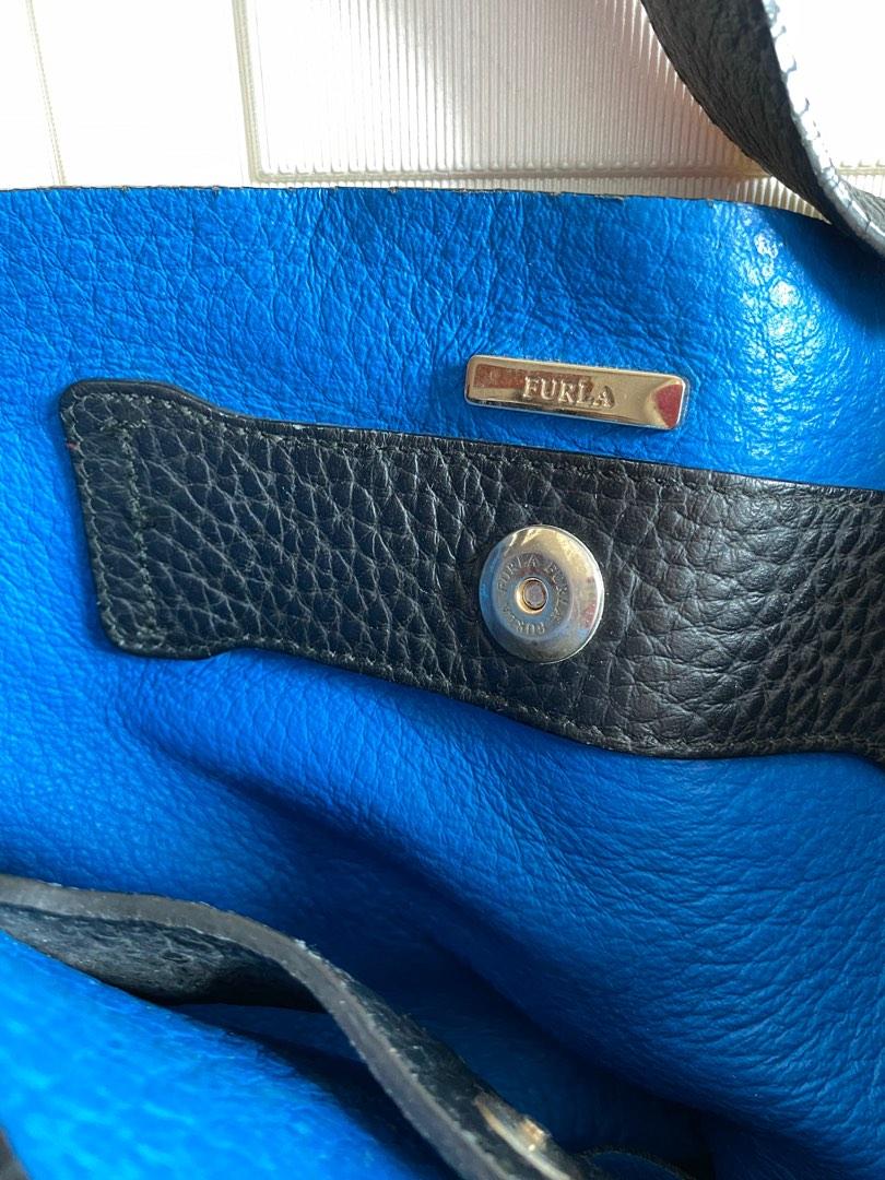 Furla Capriccio Shoulder Bag Consignment Luxury Bags Wallets