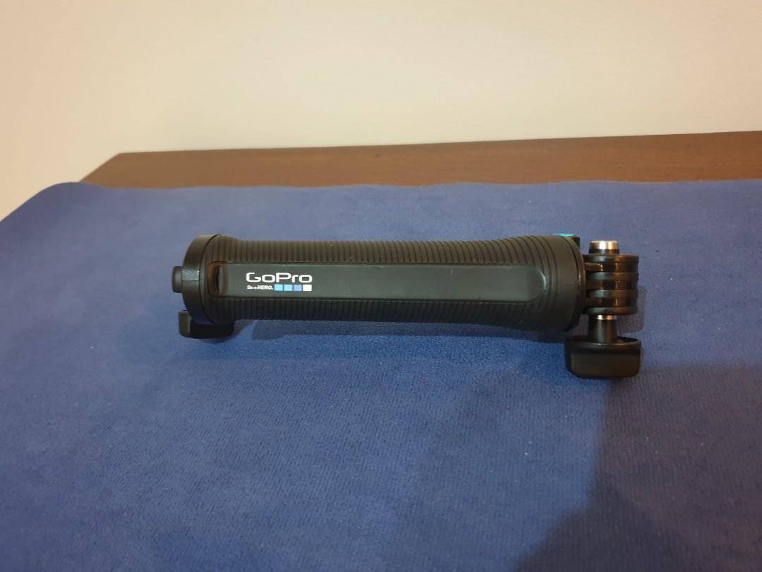 GoPro 3-way monopod (Category: Tripods & Monopods) located in Bantay. Submitted by backyardcyclist (Listing ID 1187792360, Image 2). Description: GoPro 3-way monopod for GoPro and other action cameras original box and tag are already gone can be extended and folded color black with logo and branding NO issues measurements: fully extended: 50cm folded: 19cm handle diameter: 3.7cm tripod component: 14cm P1,200.00.