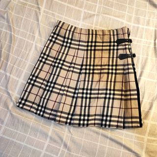 (Category: ) located in . Submitted by findingpretty (Listing ID 1187796305, Image 1). Description: .