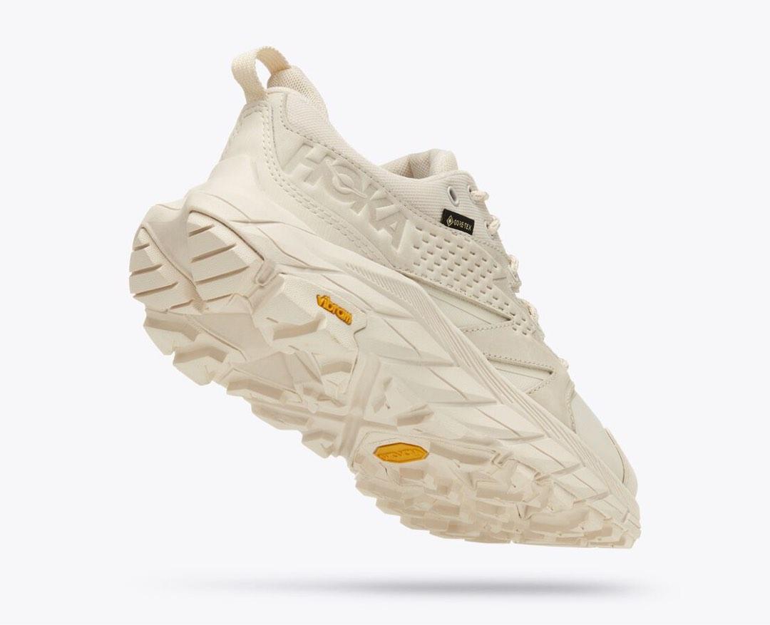 HOKA One One Anacapa Low GTX Eggnog Shifting Sand, 女裝, 鞋, 波鞋 Carousell