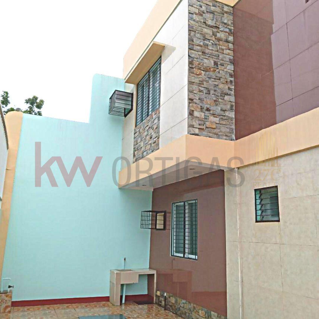 House and Lot for Sale in ITC Woodlands, Valenzuela, Property, For Sale