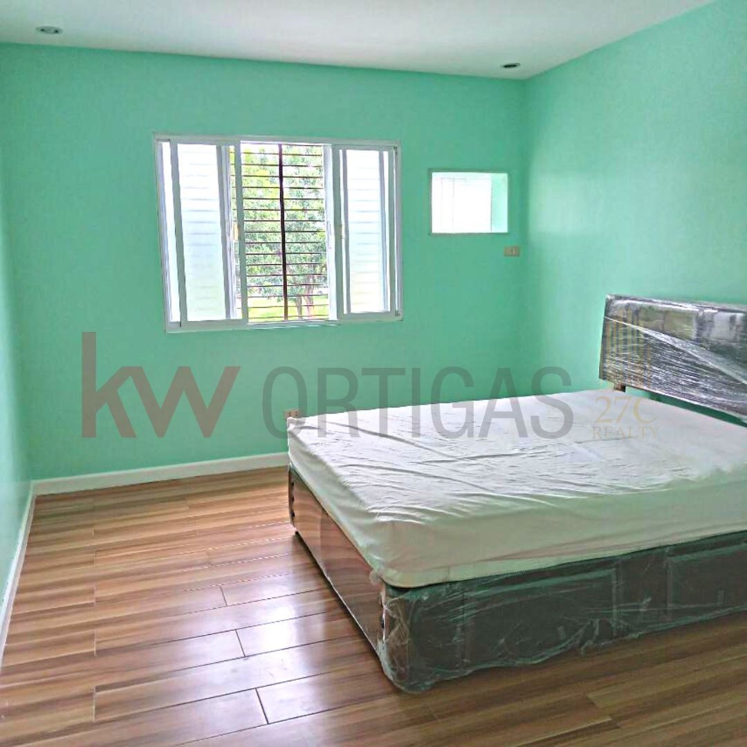 House and Lot for Sale in ITC Woodlands, Valenzuela, Property, For Sale