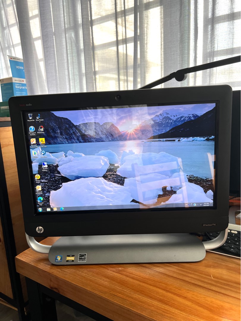 【画面タッチ操作可能！】ディスプレイ一体型PC TouchSmart 520 画面タッチ操作可能！】ディスプレイ一体型PC TouchSmart 520 画面