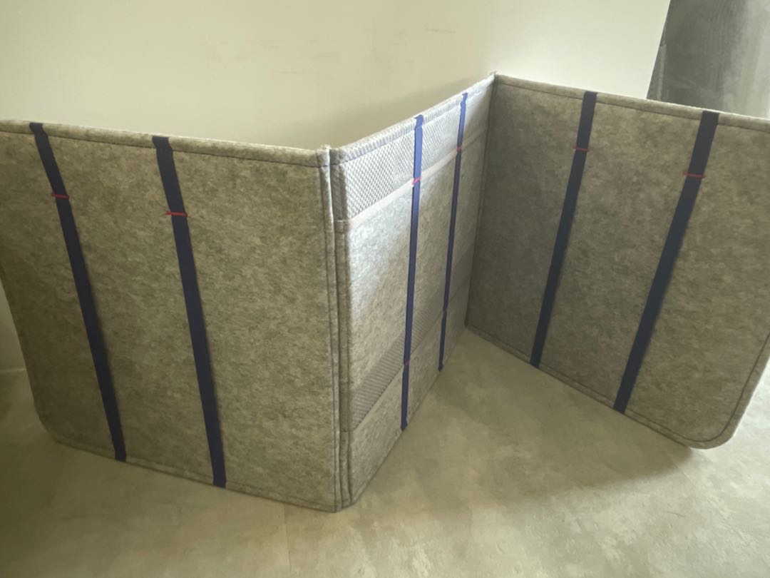 IKEA desk divider / partition, 其他, 其他 Carousell