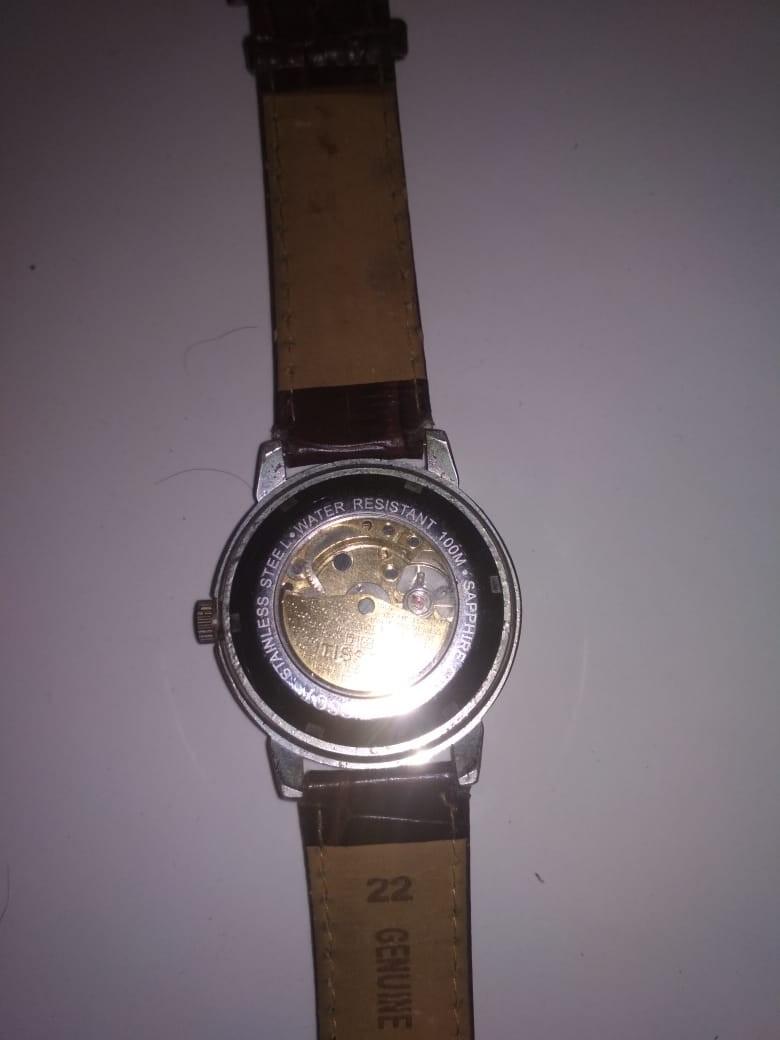 Jam Tangan Tissot Stainless Steel Water Resistant 100M Sapphire Crystal