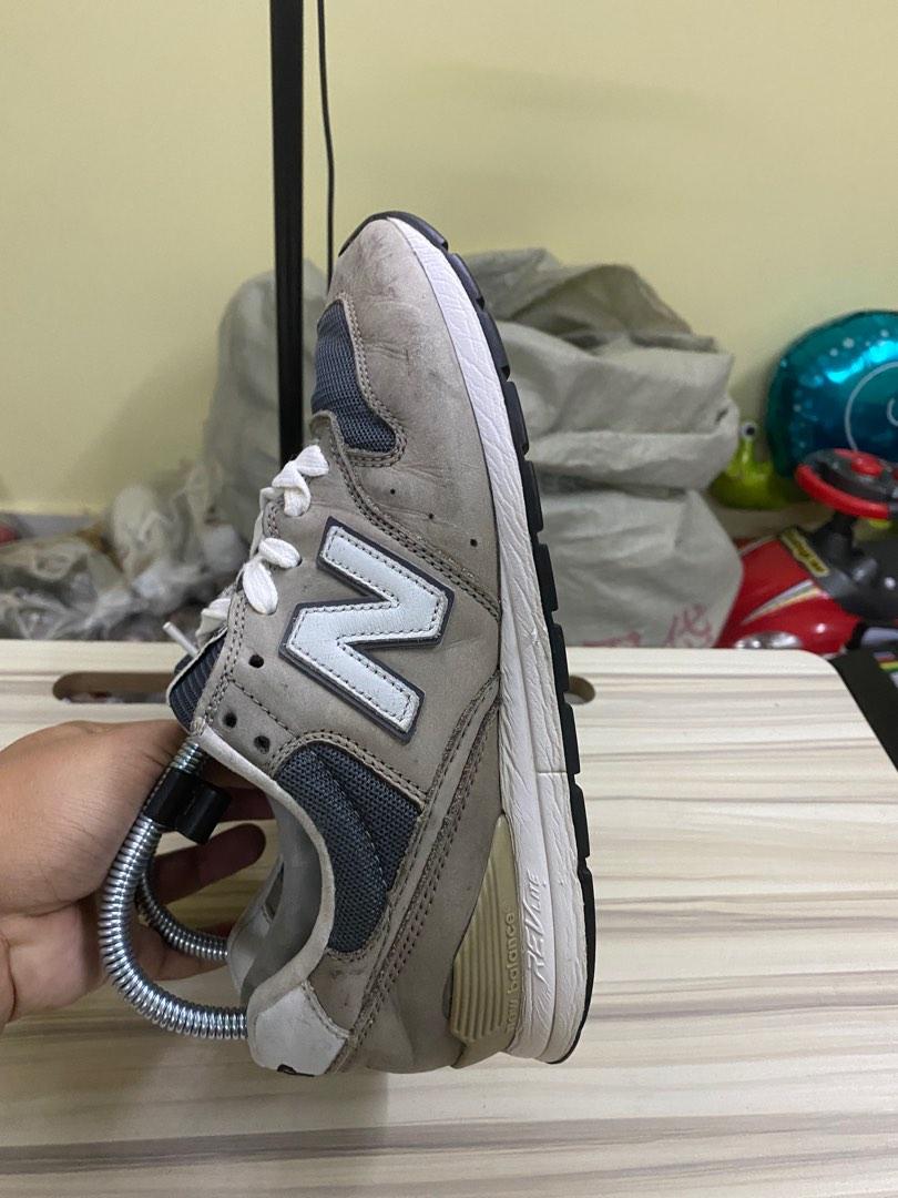 kasut new balance 996 size 6.5uk Men s Fashion Footwear