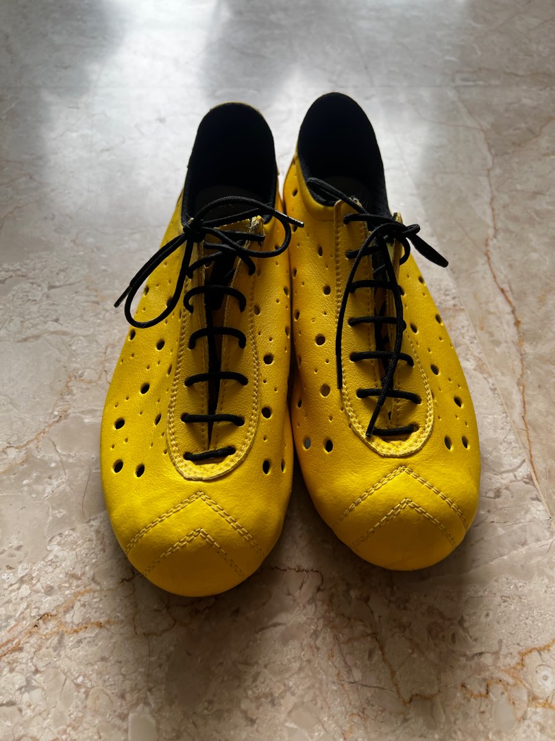 New Vittoria cycling shoes size 40, Men's Fashion, Activewear on