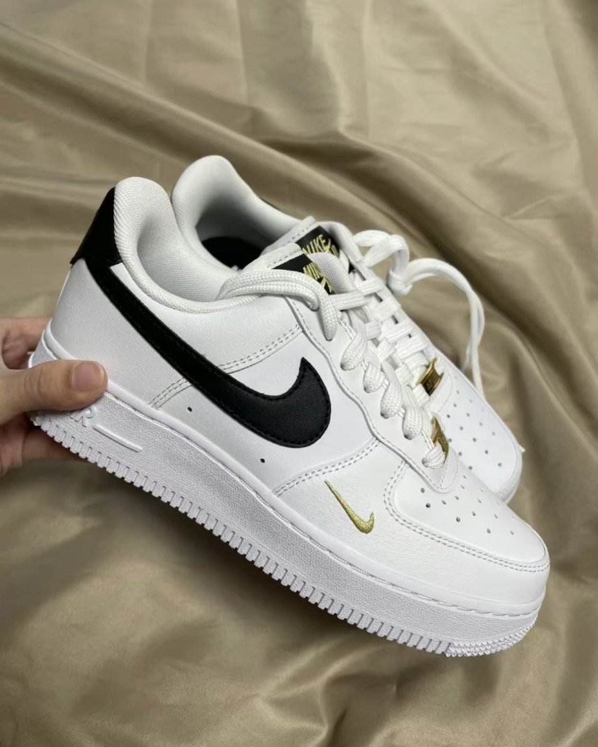 Nike Air Force 1 07 Essential
