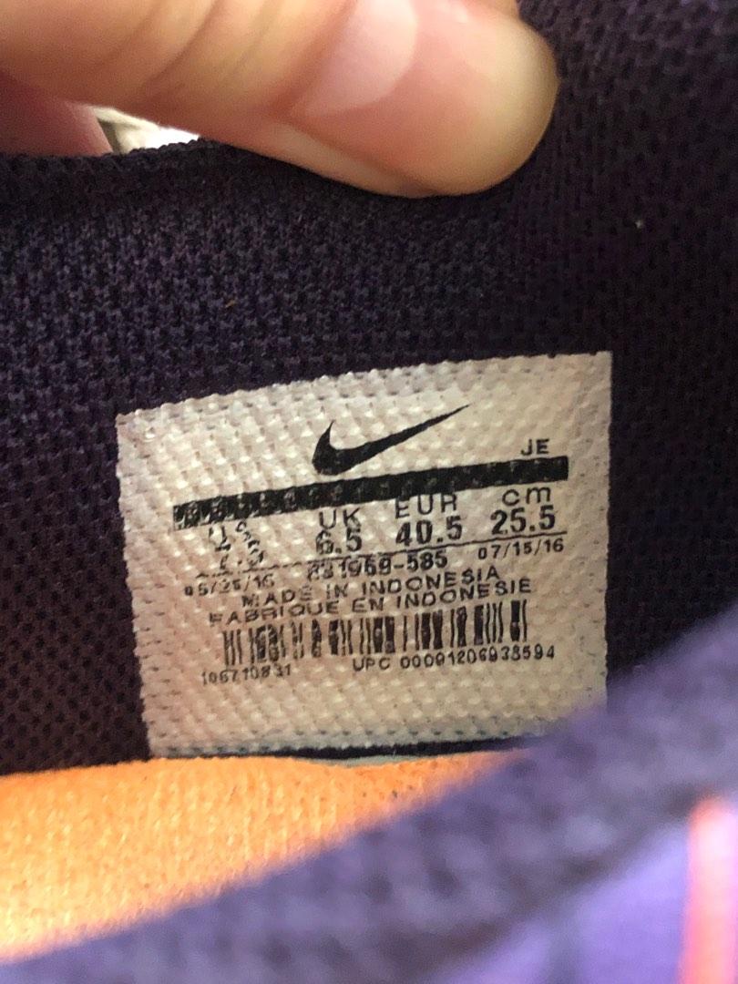 black nike cleats womens