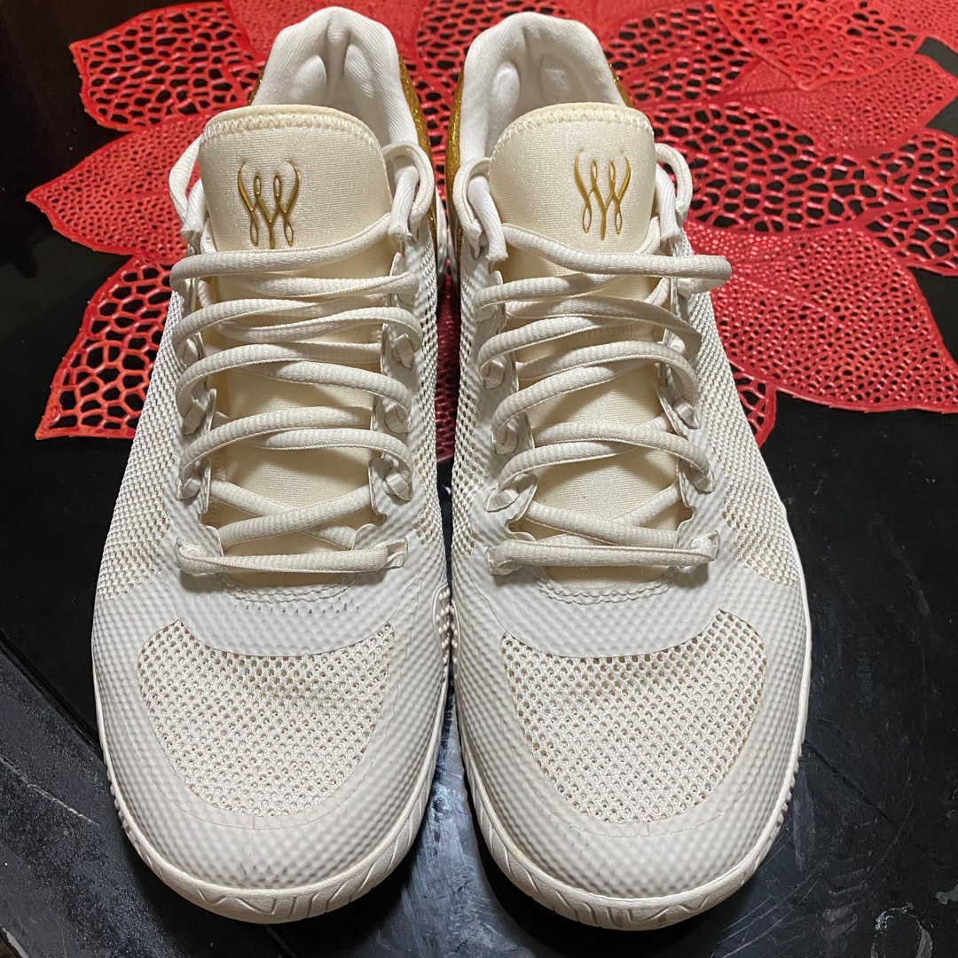 womens black and gold nike sneakers