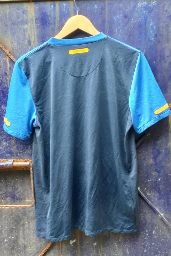 Old Australia Soccer Jersey, Men's Fashion, Activewear on Carousell