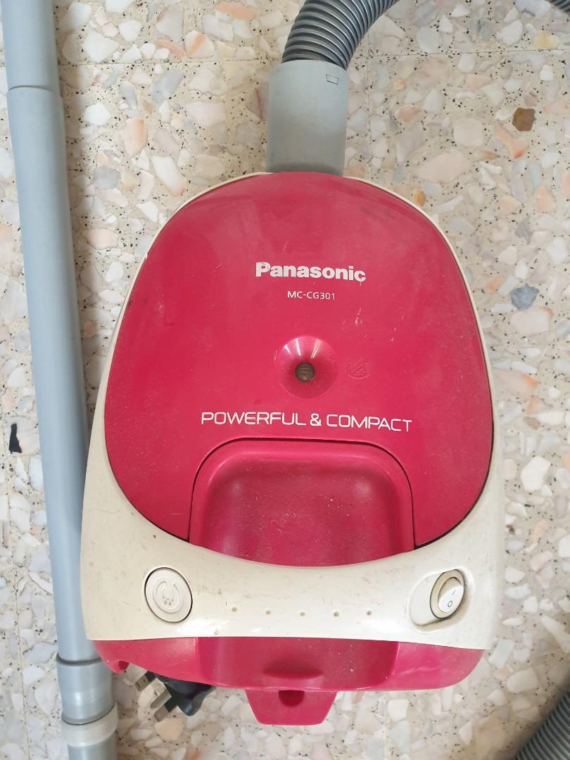 Panasonic vacuum cleaner mccg301, TV & Home Appliances, Vacuum Cleaner